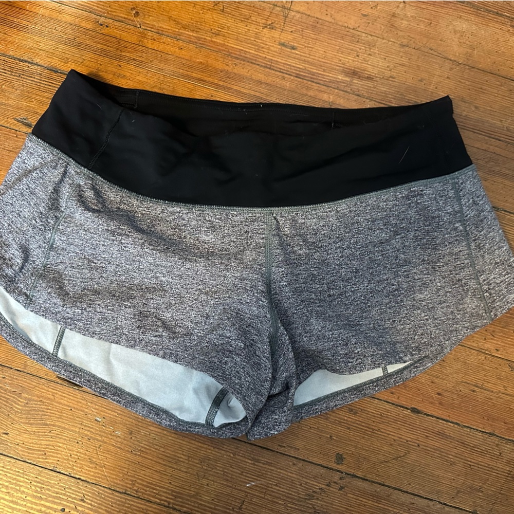 gray lulu lemon speed up short 2.5”